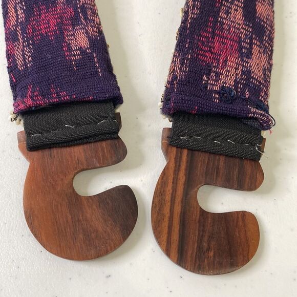 Anthropologie Cocobelle Komodo Papua Shells Beaded Embellish Belt Wooden Clasp - Picture 4 of 9